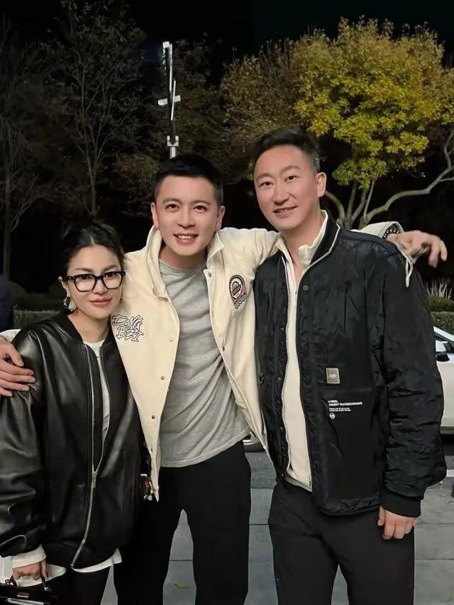 cba两队教练全程坐着,全程不喊暂停,球迷:有意思吗?