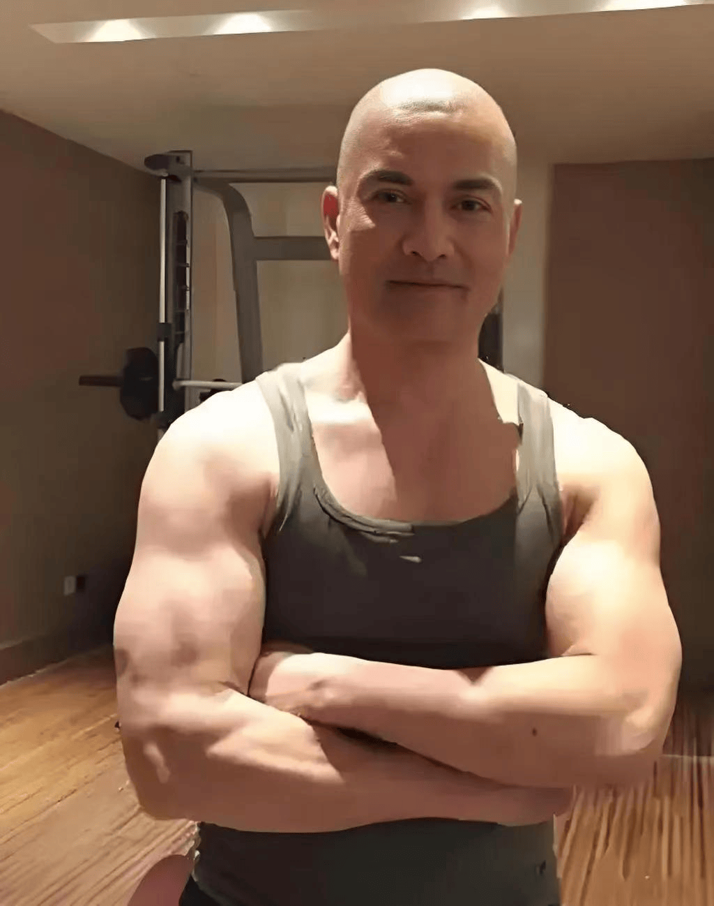 69岁吕良伟"冻龄"秘诀曝光:不老男神背后的自律与坚持,真没吃防腐剂!