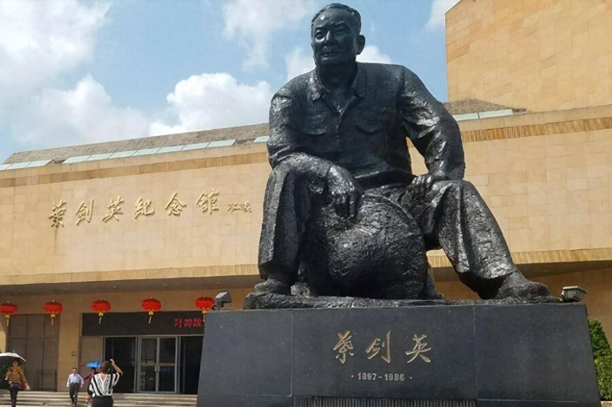 叶晴晴是叶剑英下最小儿子的女儿,可惜她并没有见过爷爷.