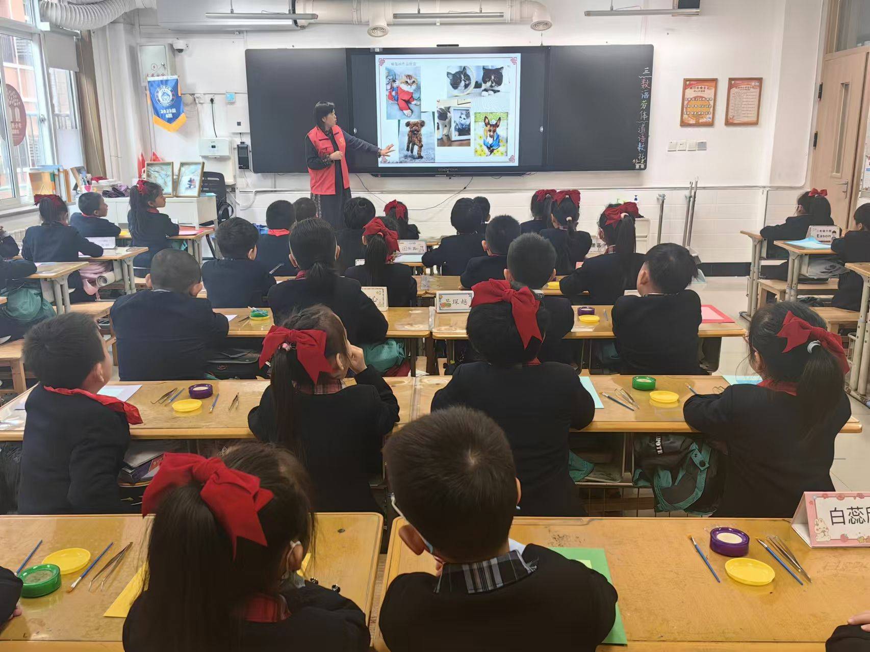 "非遗进课堂"西安非遗保护传承志愿者走进西安大学南路小学