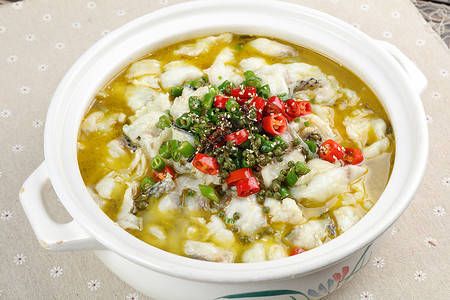 酸与辣的对话:吕文扬的老坛酸菜鱼体验