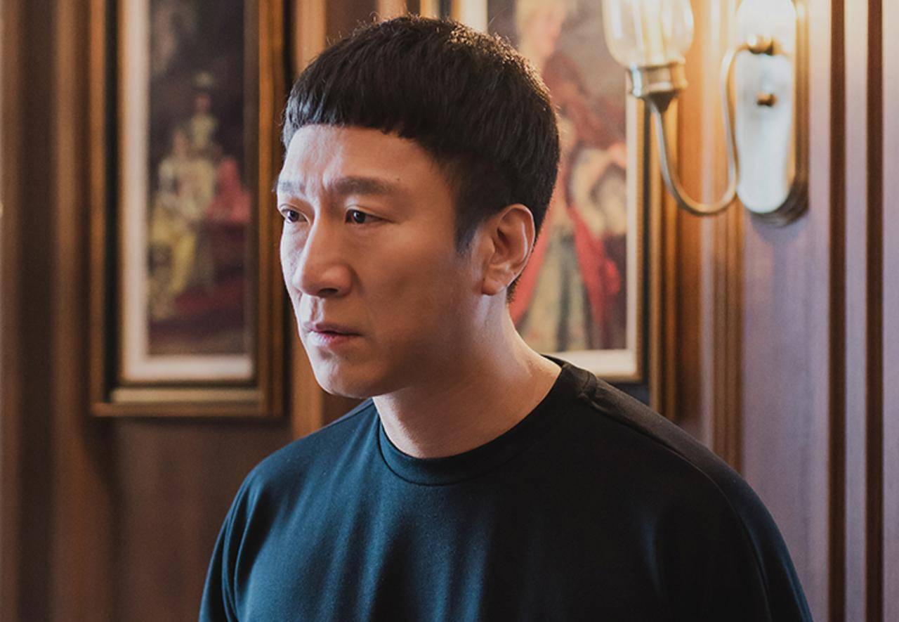 三年无戏可拍,曾经风光无两的"颜王"孙红雷,如今在干什么