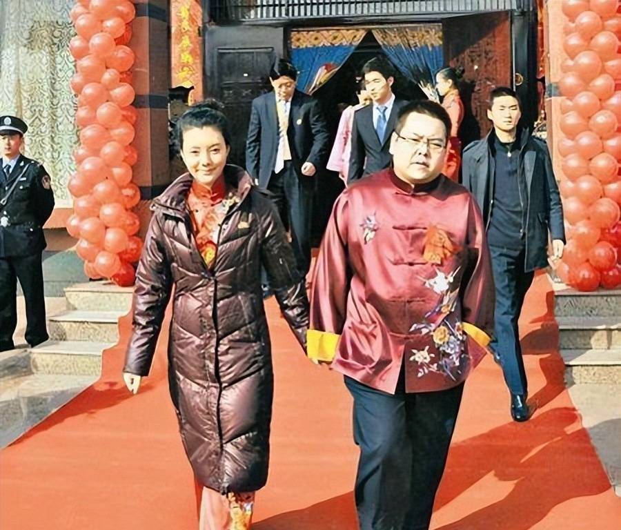 车晓与李兆会离婚12年,车晓单身让父母焦虑,李兆会处境如何?