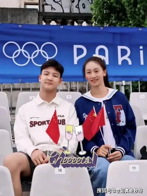 田亮晒与12岁儿子合照,网友却让他带儿子看看医生!