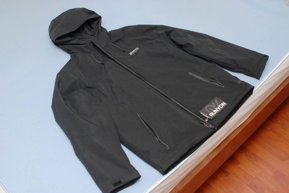 RUNYON智能温控抗寒气绒服：冬日出行好物，科技与时尚的完美碰撞