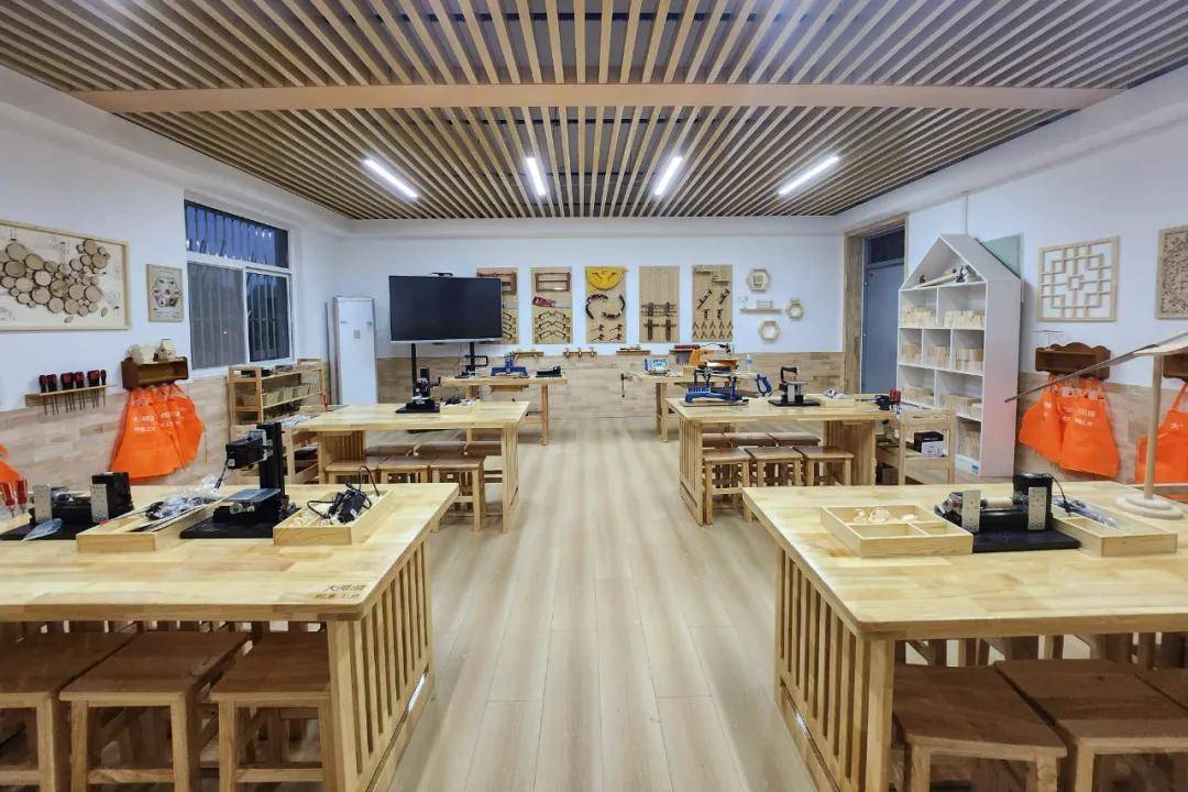 【大眼睛创意木工坊】落地豫北某小学