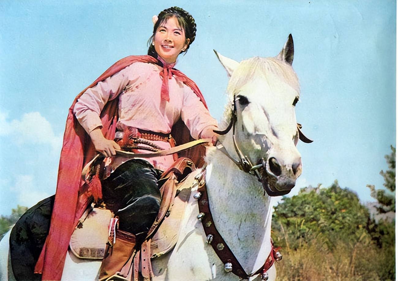 演员吴海燕:因"海霞"而红,丈夫离世半年,如今她过的幸福吗?