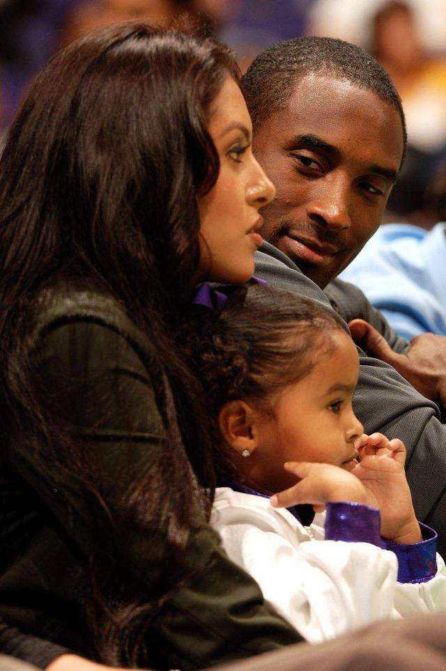 科比妻子瓦妮莎:40岁身体大变体重狂升,和卡戴珊出席气质却不输