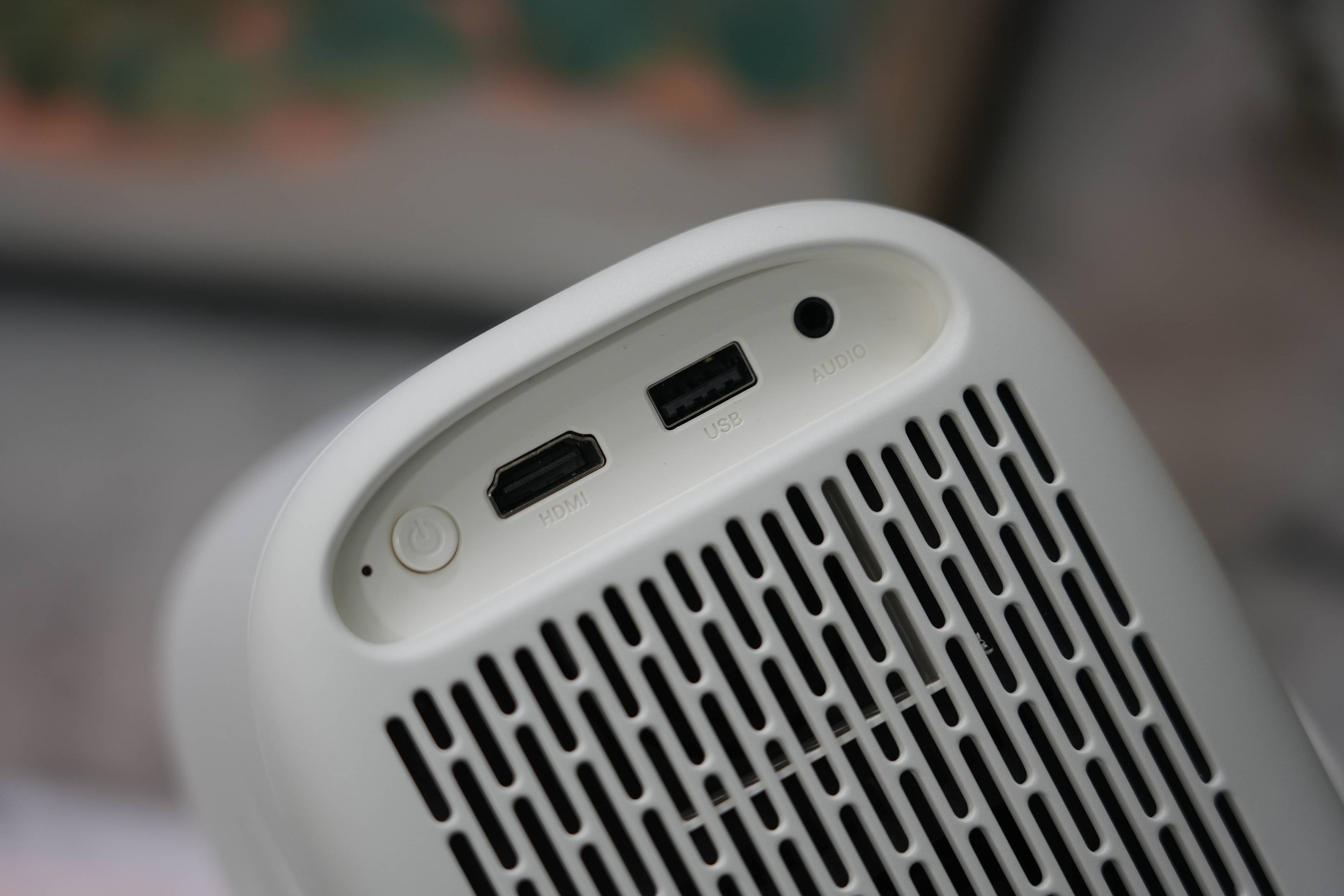 哈趣Q1投影仪：开启居家娱乐新体验