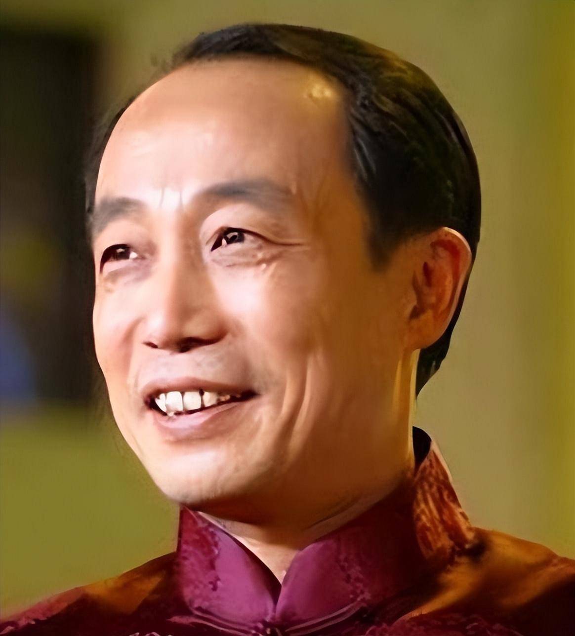 孙海英:养张丰毅不要的儿子,娶嫁人3次的吕丽萍,傻人有傻福!