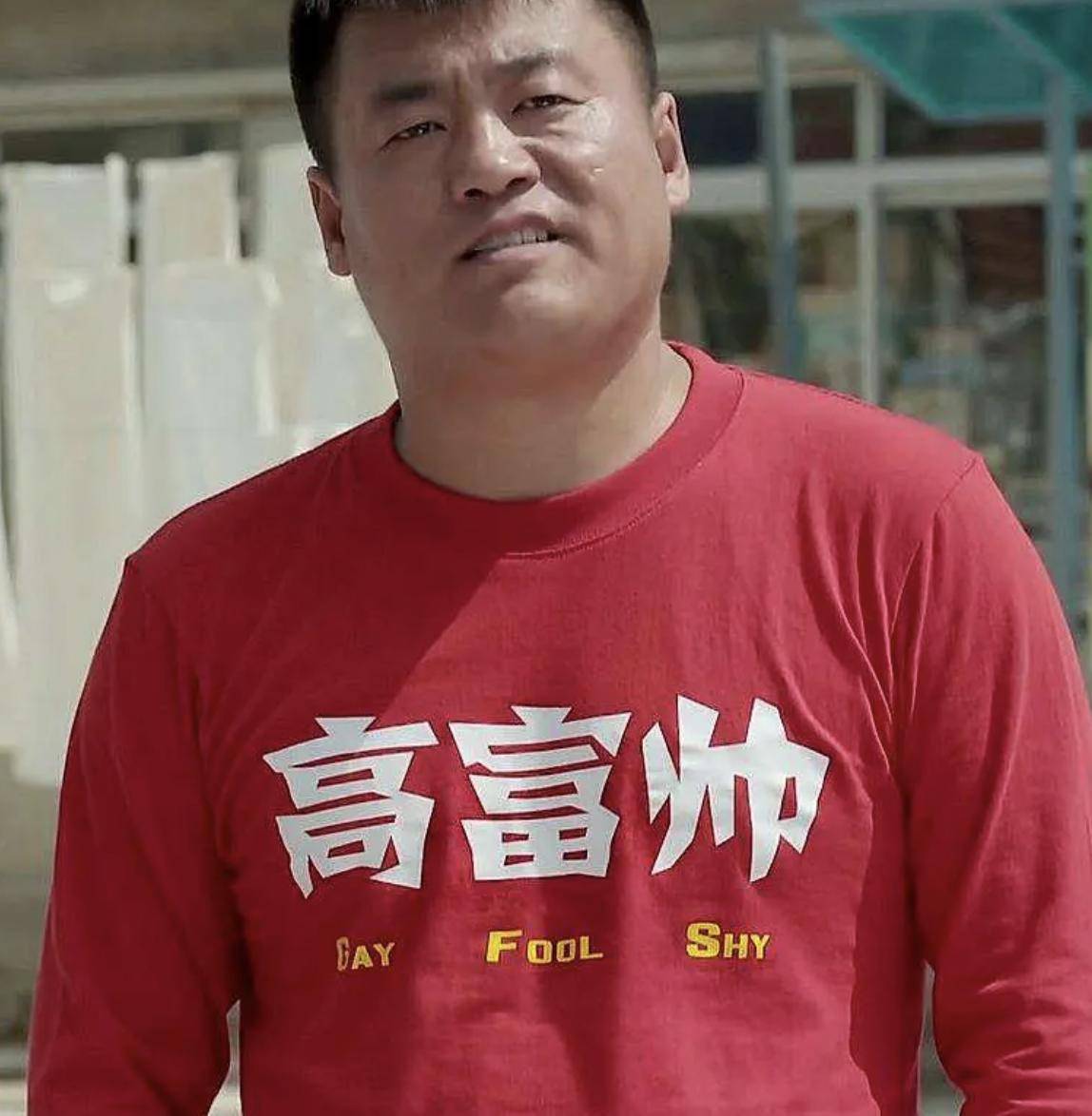 "赵本山徒弟"宋晓峰:走红后将患难妻子当成宝,女儿是他的骄傲