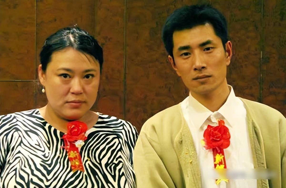 54岁李菁菁:三婚三离,老公都比她小,患乳腺癌后与女儿相依为命