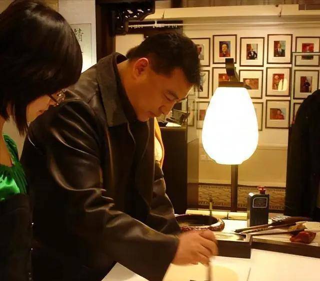 中央电视台新闻联播主持人张宏民简历(中央电视台新闻联播主持人张宏民简历介绍)
