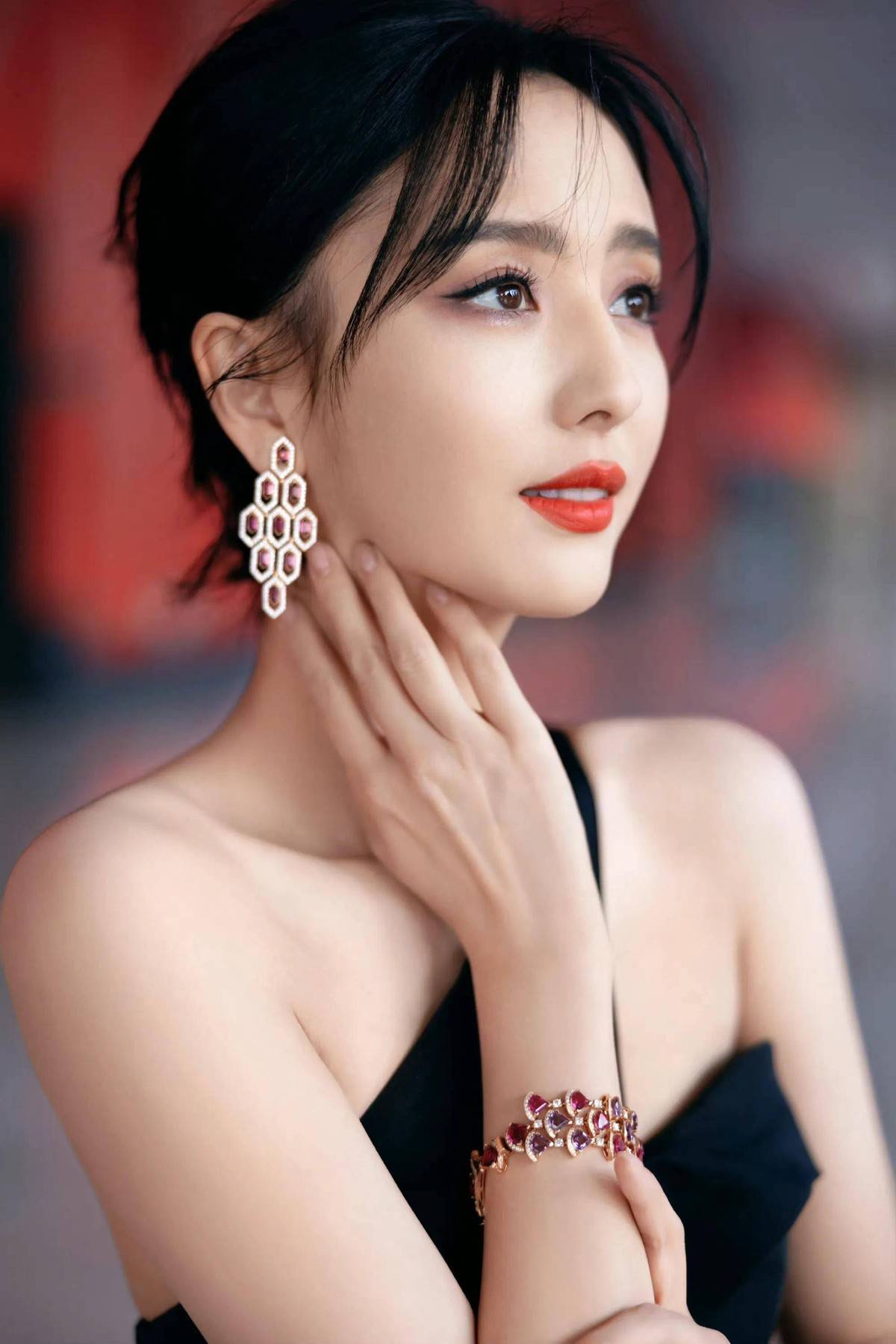"花期"长的女演员,几十年过去依旧美丽,气质这么多年都没变过