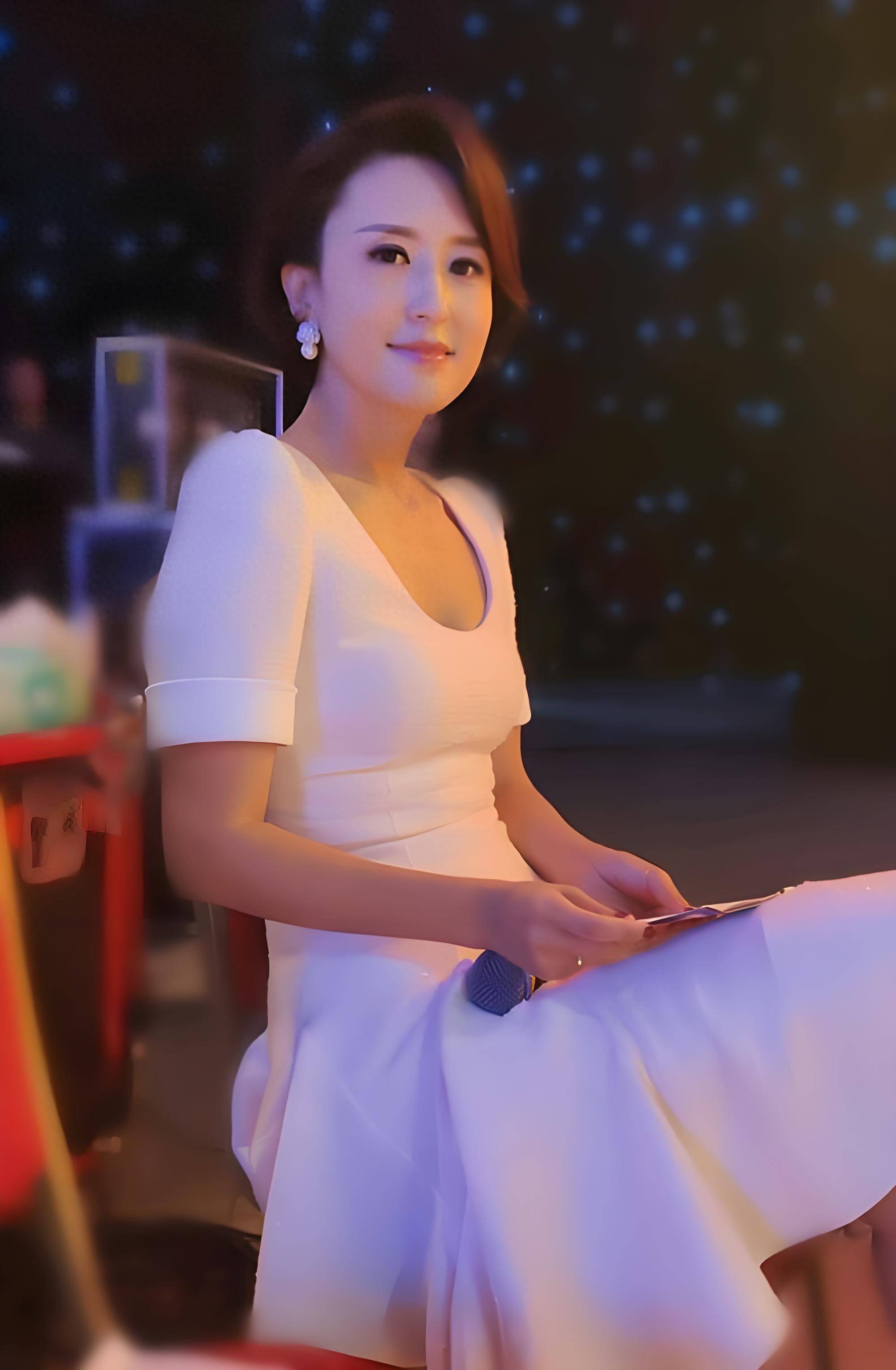 嫁70岁老头,被曝"四个老公",央视主持人的这些谣言比明星还离谱