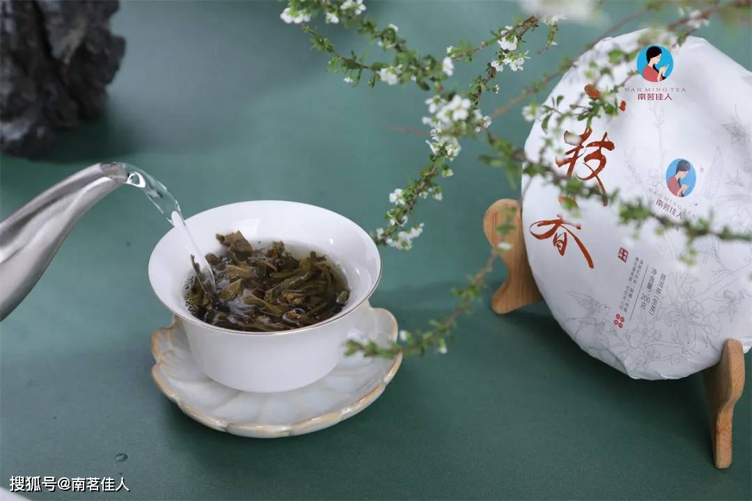 泡茶时，注水和出汤对茶滋味的影响大吗？_动作_高冲_普洱茶