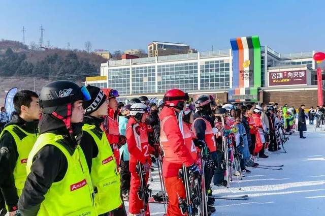 纵赏冬日美景，畅享滑雪激情 一起来铜川沉浸式体验冰雪旅游的魅力
