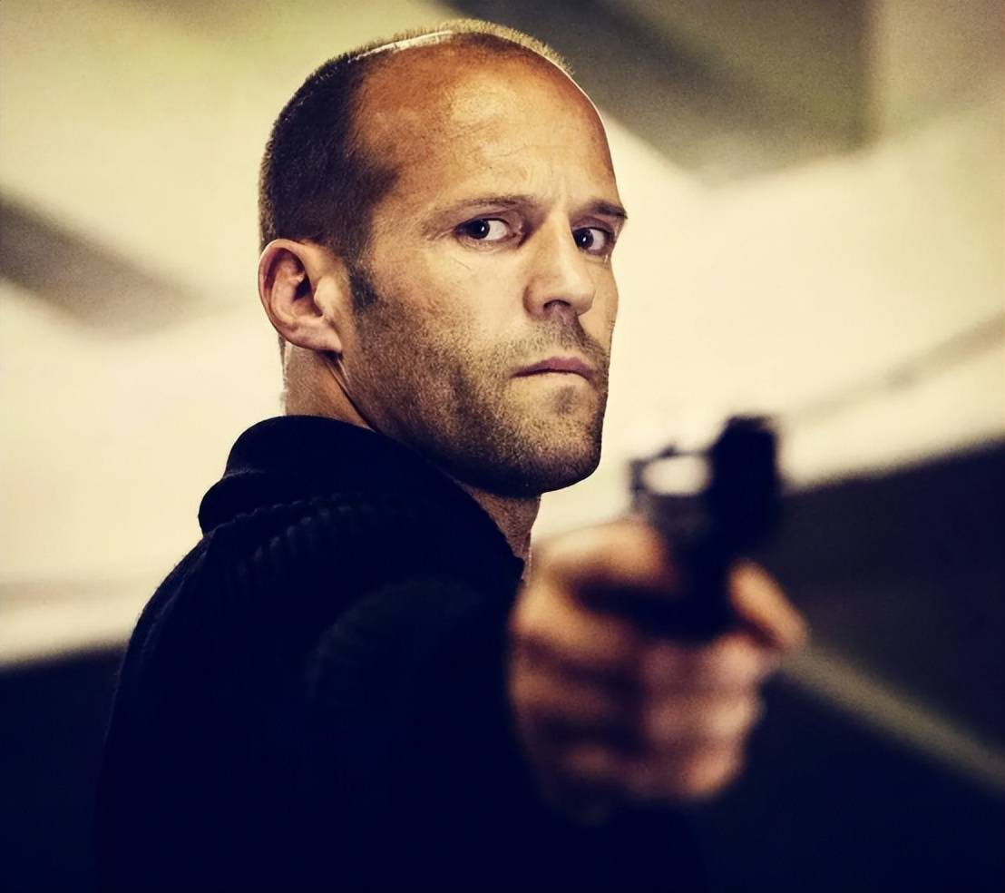 硬汉杰森·斯坦森:与年轻超模相爱多年,有孩子却没结婚