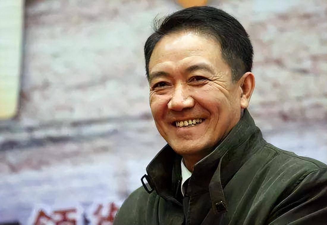 模范父亲李幼斌:离婚不忘亲生儿子,对继子无微不至也很用心