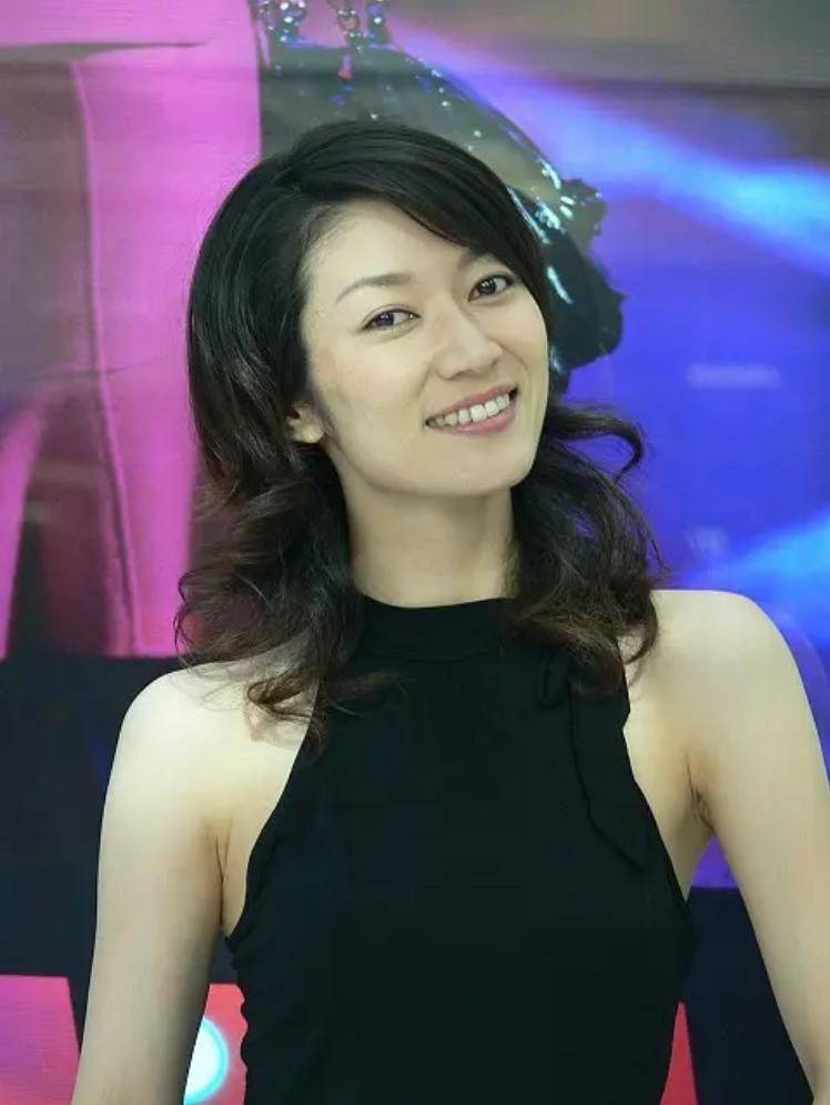 松峰莉璃第二任丈夫图片