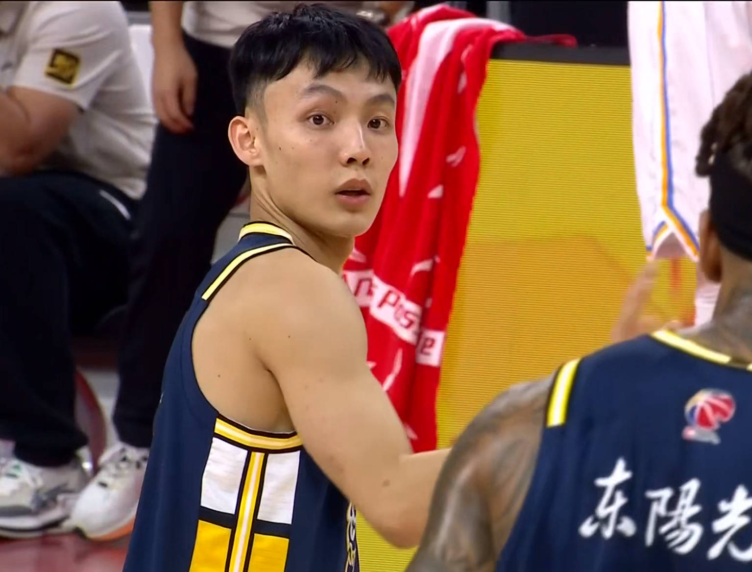 又是35分！徐杰迎来后卫线最大对手，CBA最强“双能卫”正式出炉