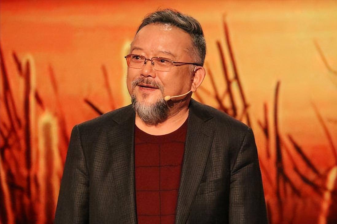 王刚以为有了儿子可以安度晚年,现如今的状况却让人感叹!