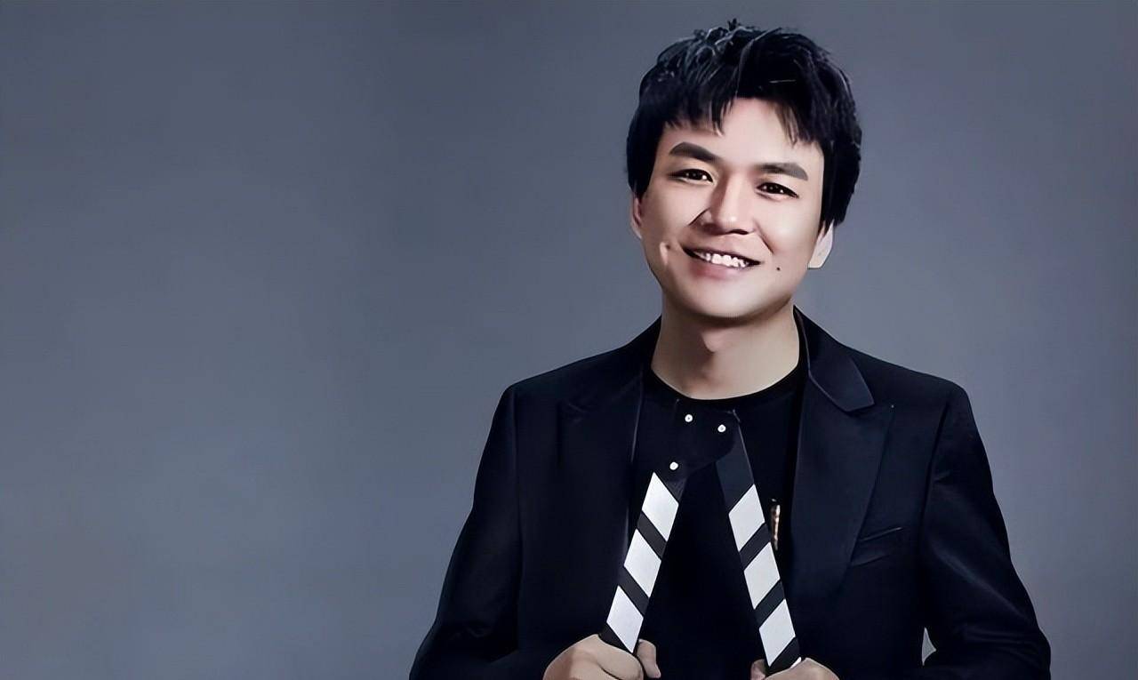 曝44岁宋佳秘婚,与小8岁导演王伟结婚2年,姐弟恋4年很甜