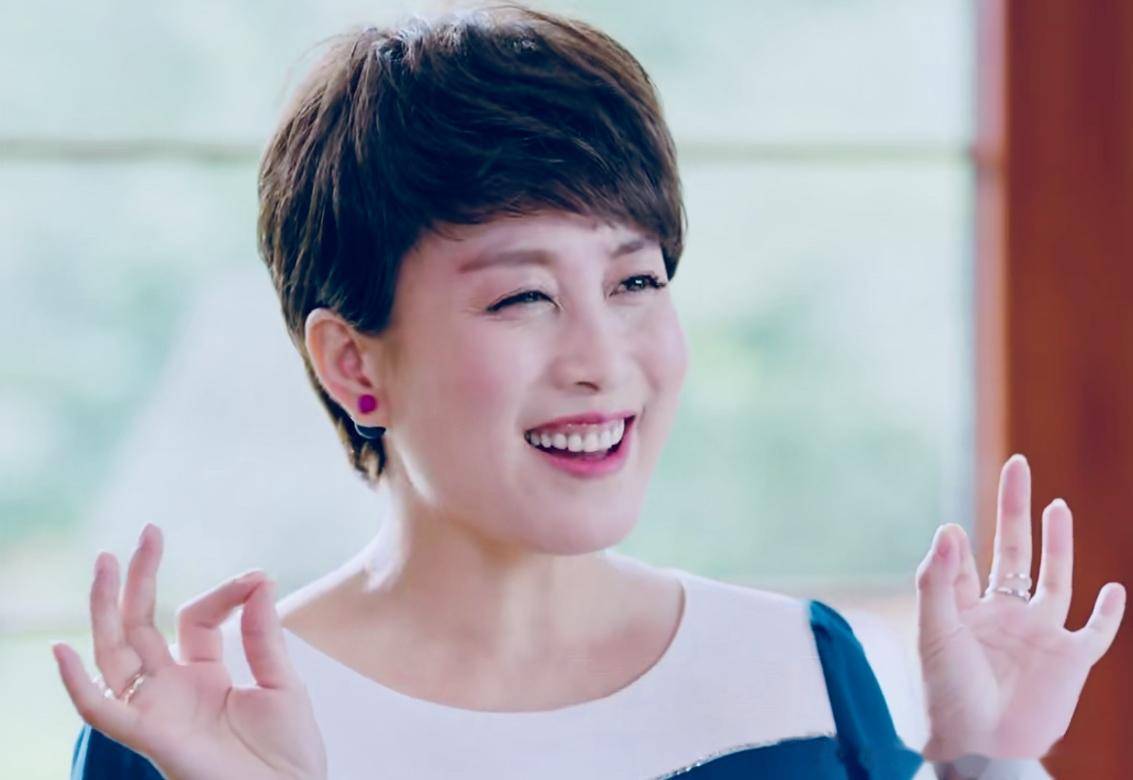 她长得漂亮,演技好,出道30年零绯闻,嫁小丈夫不生孩子也幸福_赵倩