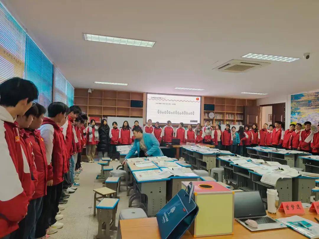推进自主课堂 激发教育活力一一弋阳县第一中学第四届自主课堂正式