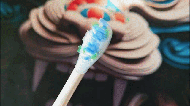 刷牙随便刷可不行，用声波专业米家扫振智能牙刷，不能出现镂空了