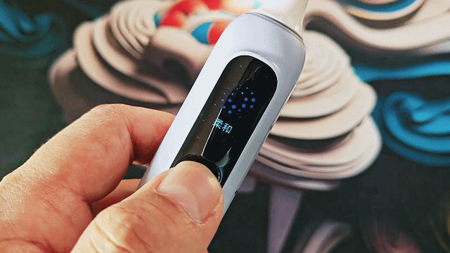 刷牙随便刷可不行，用声波专业米家扫振智能牙刷，不能出现镂空了