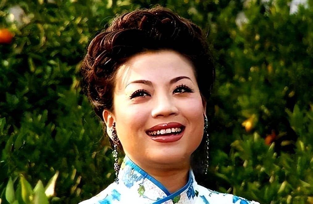 歌唱家张也:虽不结婚,但不代表没人陪,女人一辈子不要只有婚姻_音乐_舞台_艺术