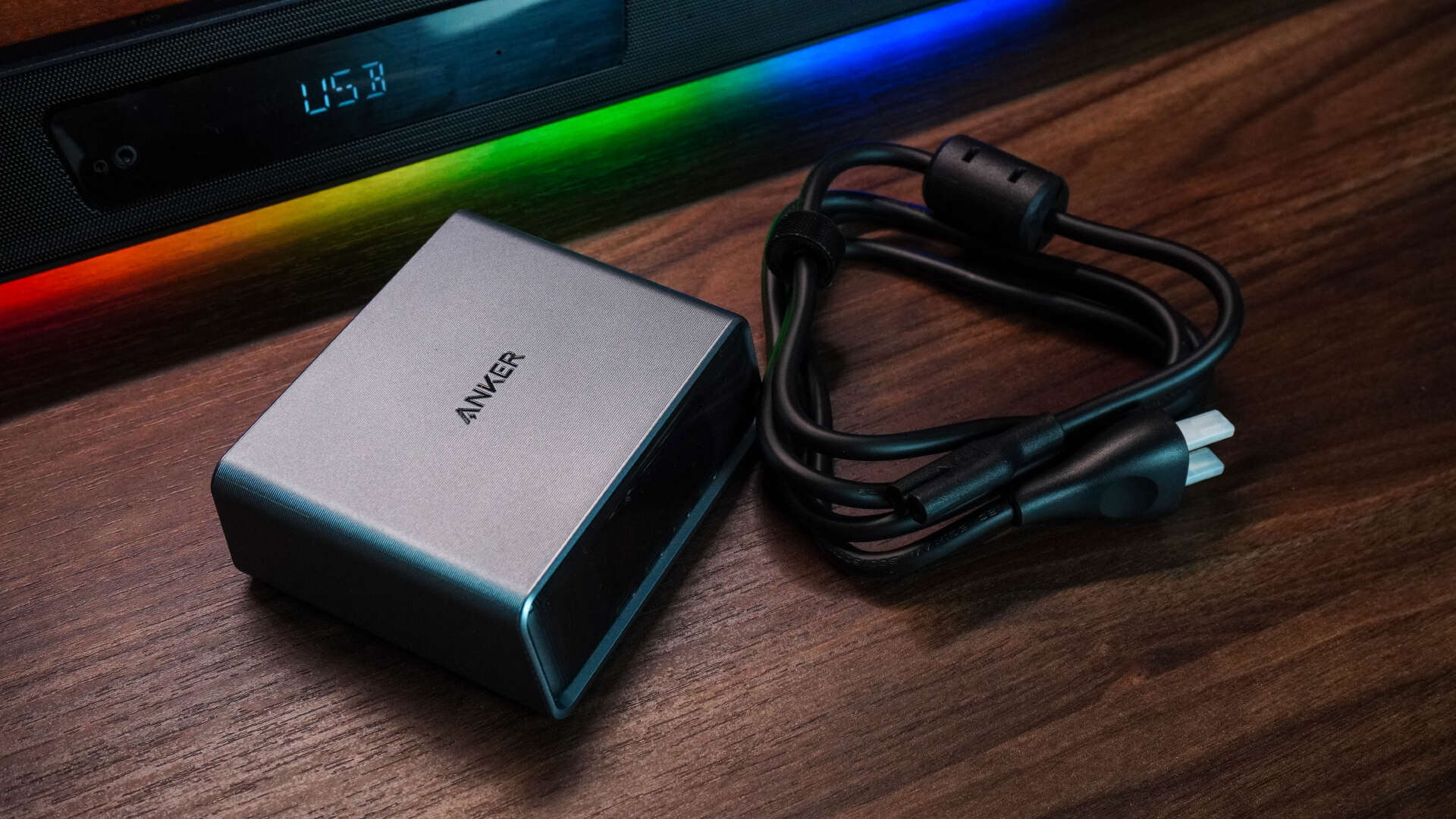 安克创新突破！Anker Prime250W桌面充电器，输出功率随心调