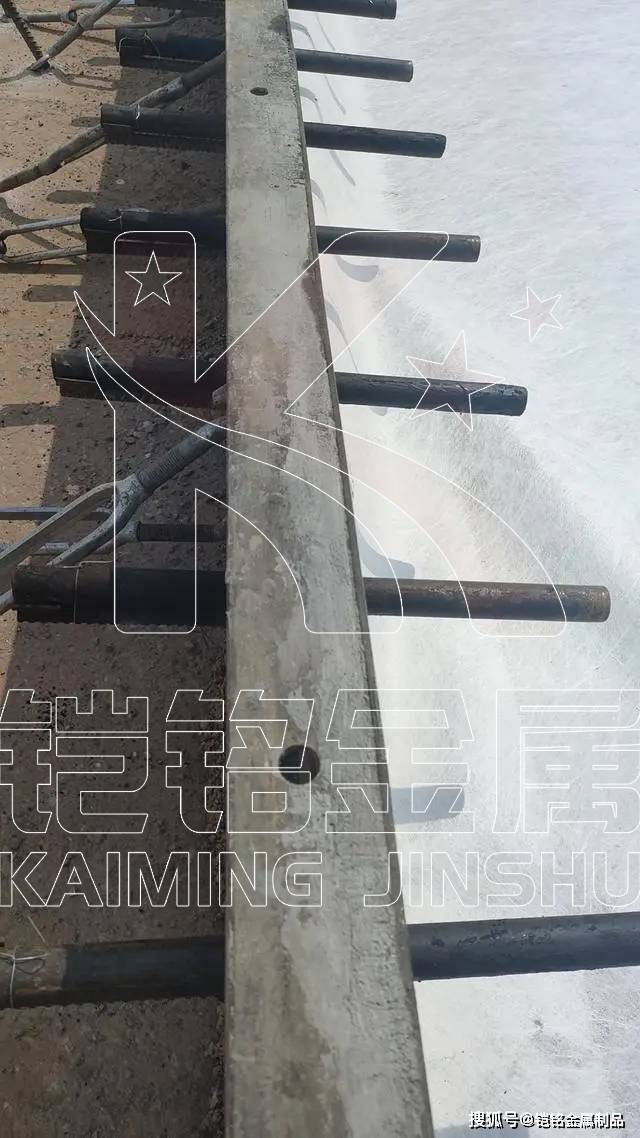 市政道路工程中传力杆与拉杆的应用及重要性
