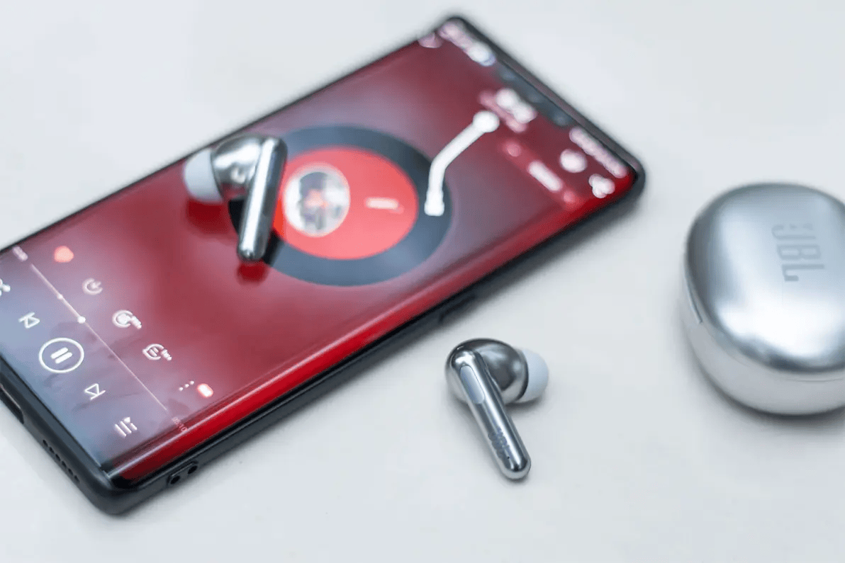 性价比超级高的蓝牙耳机有哪些？性价比很高的蓝牙耳机推荐分享