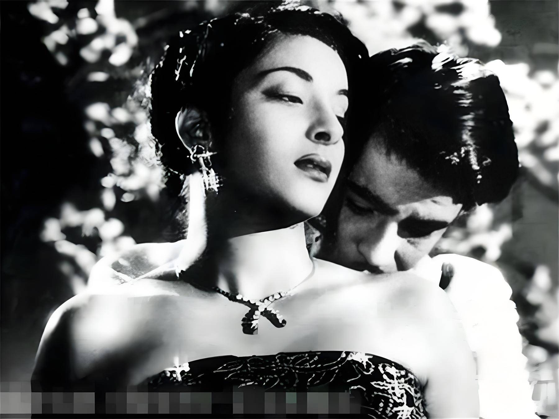 戏里拉兹丽达情比金坚,戏外丽达苦恋拉兹九年终无果