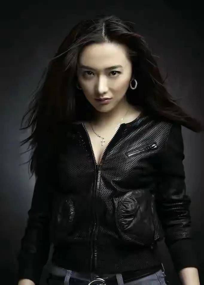 "气质女神"舒砚