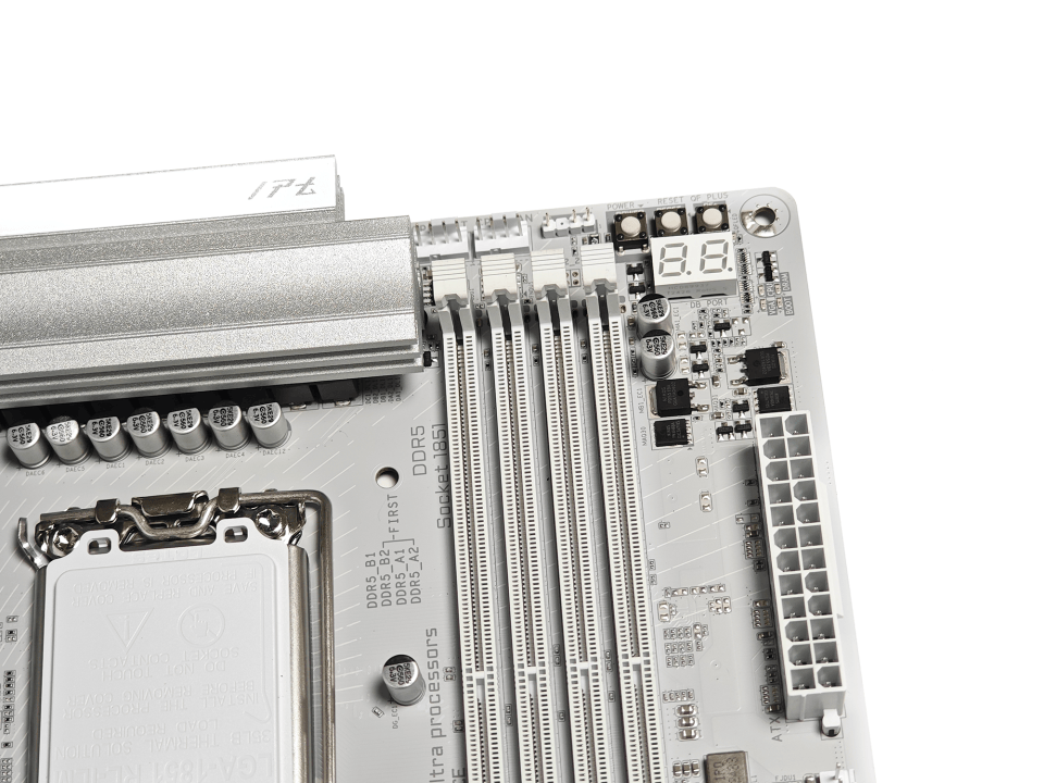 技嘉Z890冰雕主板：Ultra200S的好搭档，一键AI超频、性能全揭秘