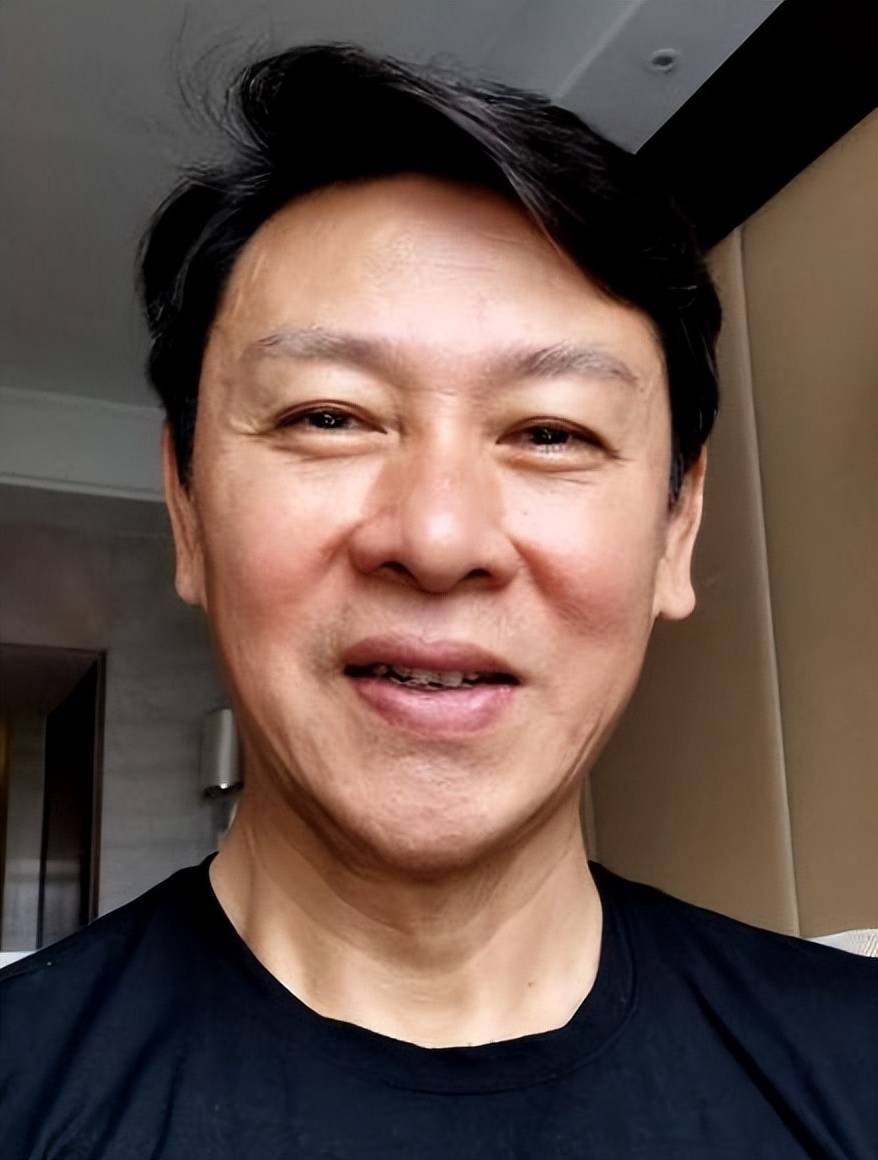 演员胡亚捷:和汤静3次闹离婚,屡败屡战,结果越闹感情越好