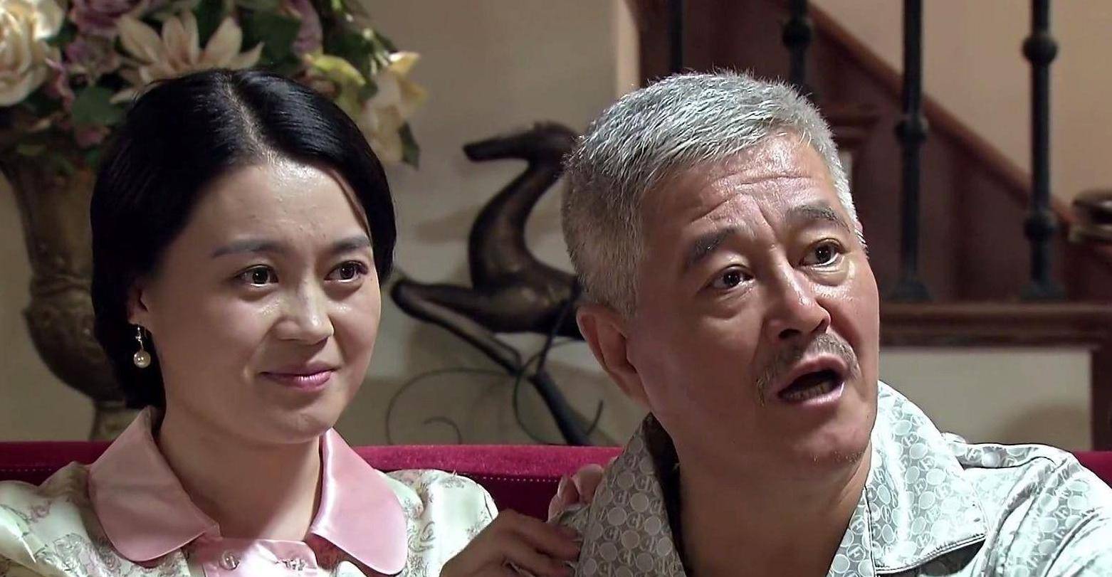 关婷娜:与赵本山传闻缠身,41岁依然单身,郭德纲赞其胸襟广阔