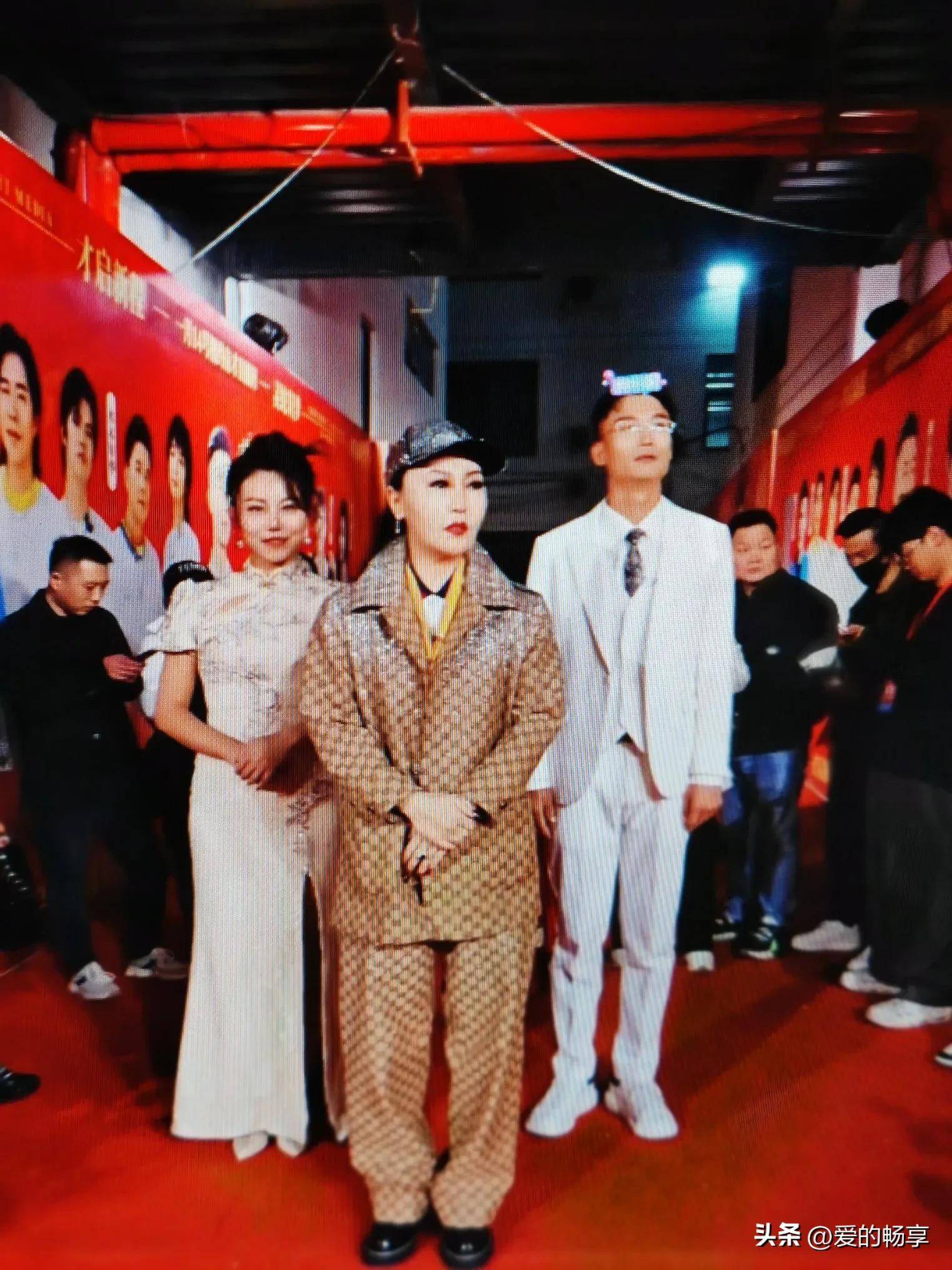 有才诺一传媒公司开业庆典第四场 再请杨雯梓带货唱诺言全场泪奔