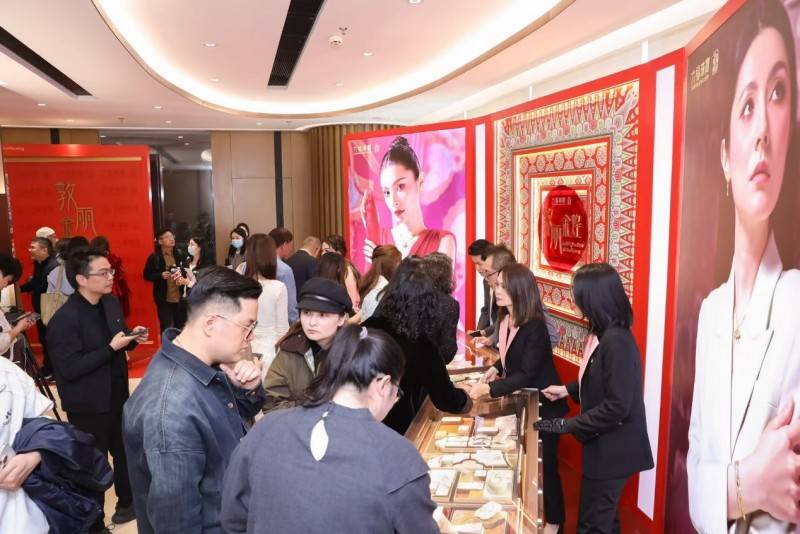 「敦丽金煌」系列新春上市,六福珠宝再打“国潮“牌