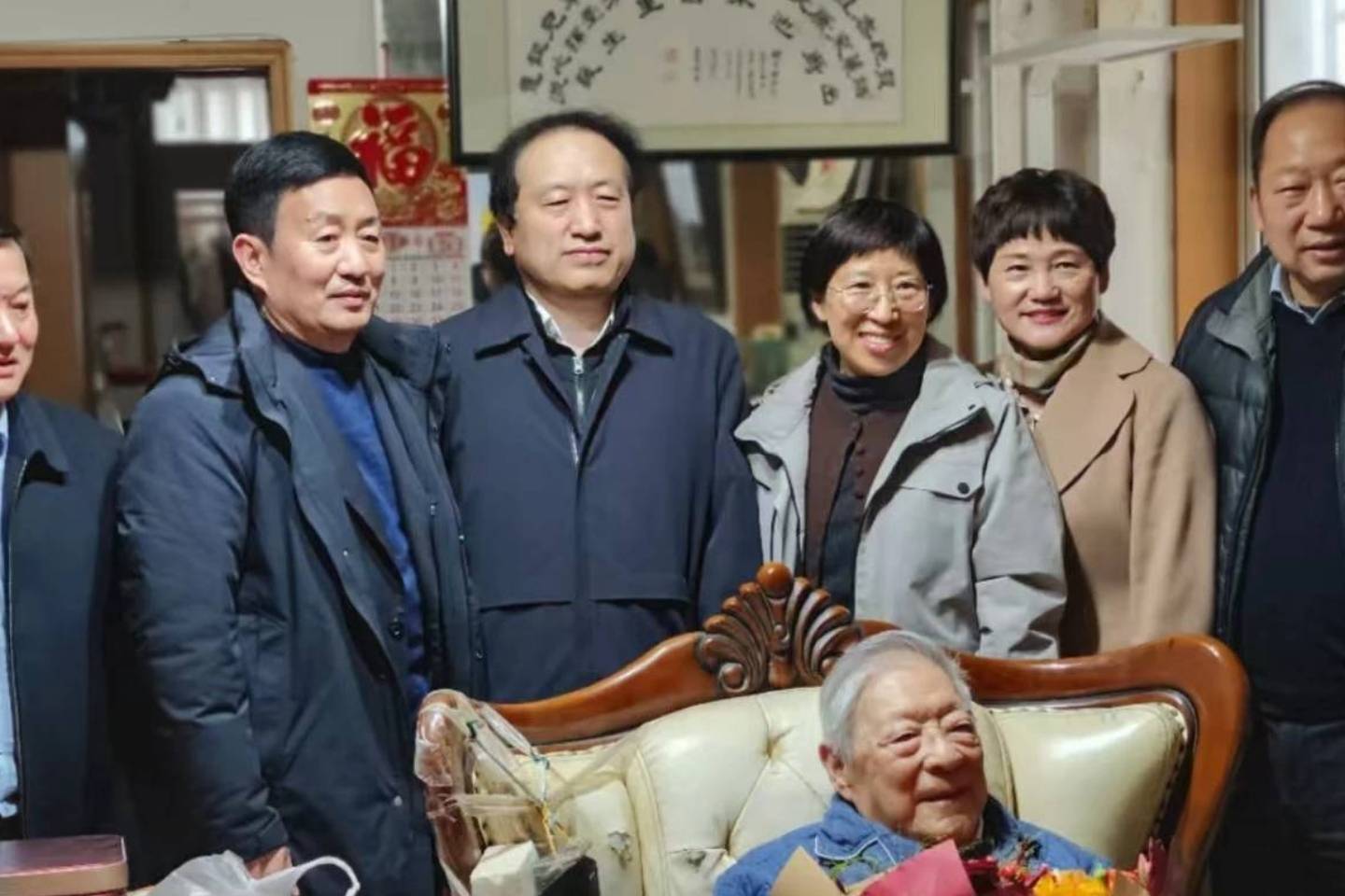 106 岁老盟员张效房:矢志不渝,一周六天坚守工作岗位_医学_张教授_领域