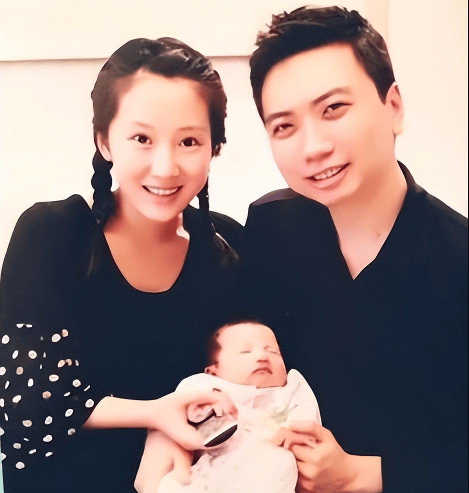 ‌李念的老公名字叫林和平‌,不仅是斯坦福大学高材生,还是赫赫有