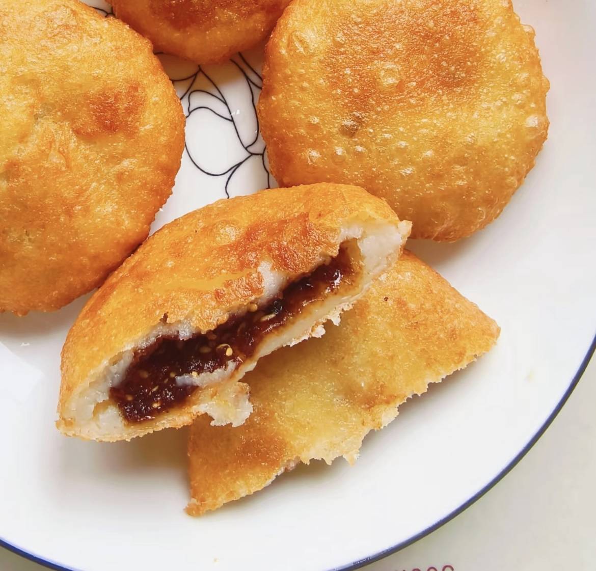 红糖油炸糕教程:一口酥脆,满心甜蜜