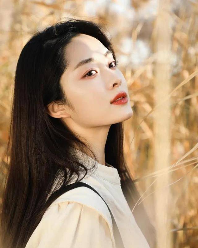 吴曼思——清新甜美,灵动少女!