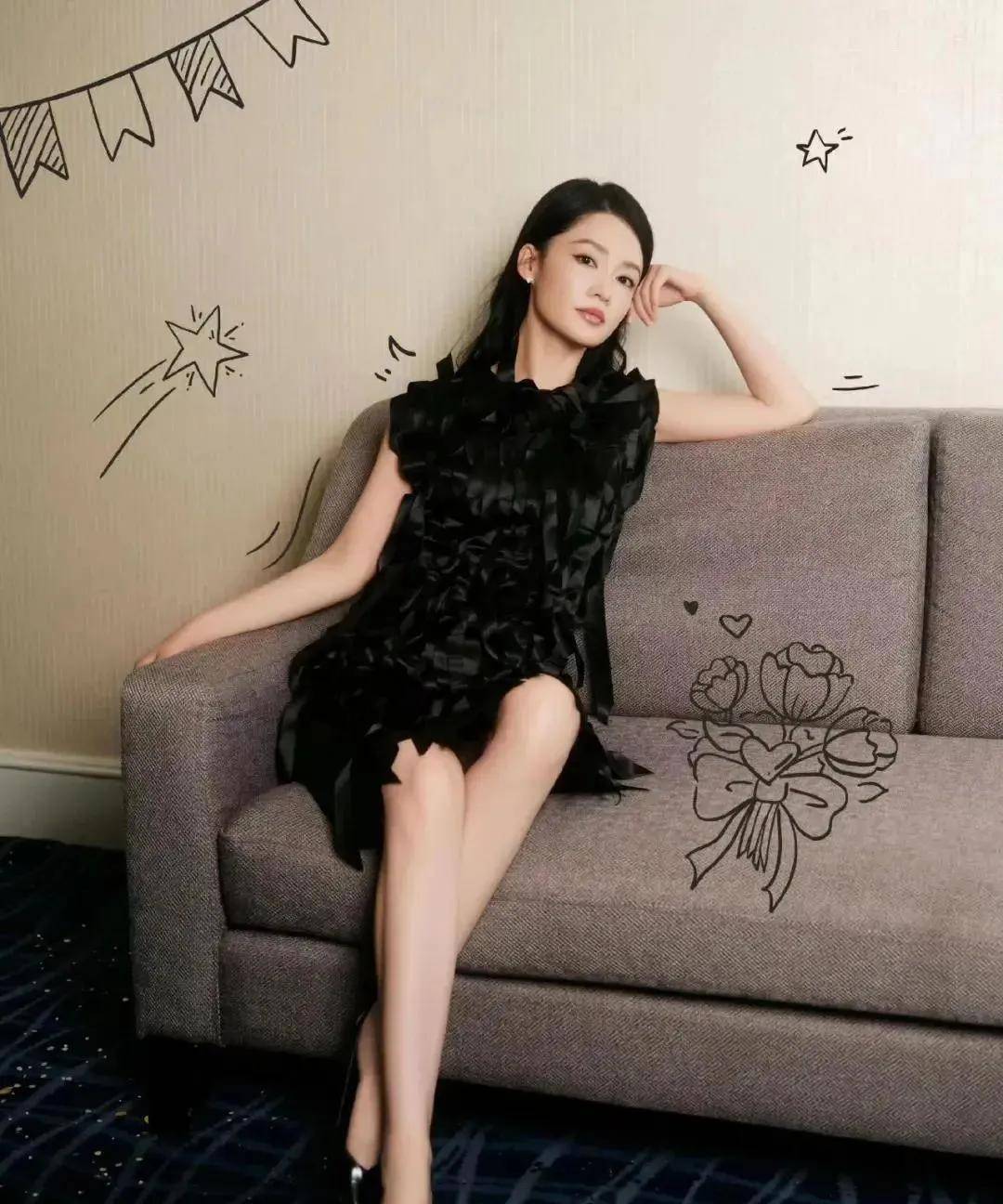 李沁黑色礼服尽显万种风情,美到令人移不开眼