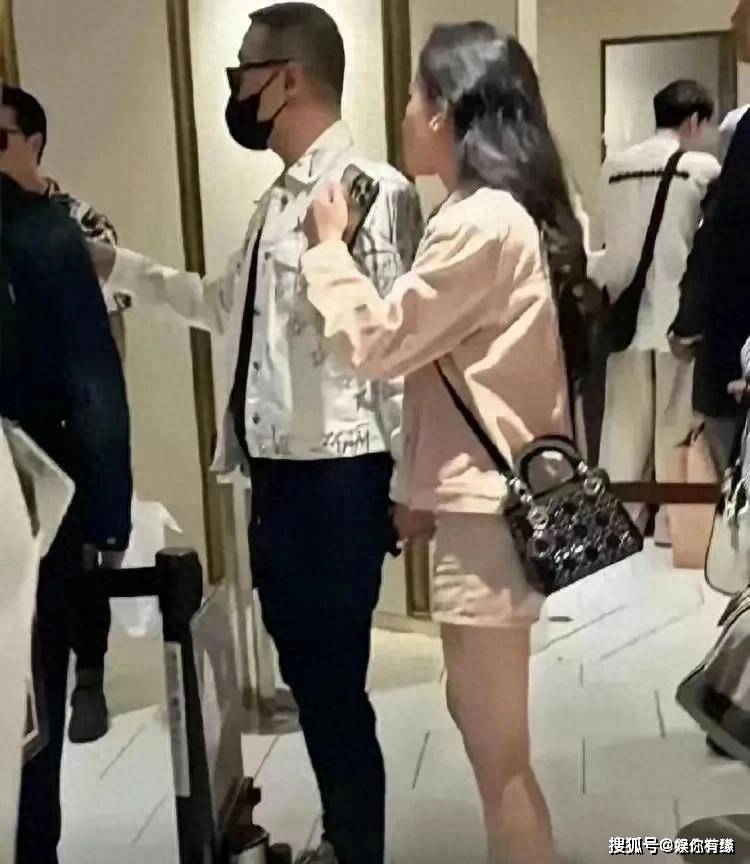 汪峰与小20岁女友见家长：真爱无惧年龄差，惊！汪峰携小20岁女友见家长，年龄不是爱的阻碍