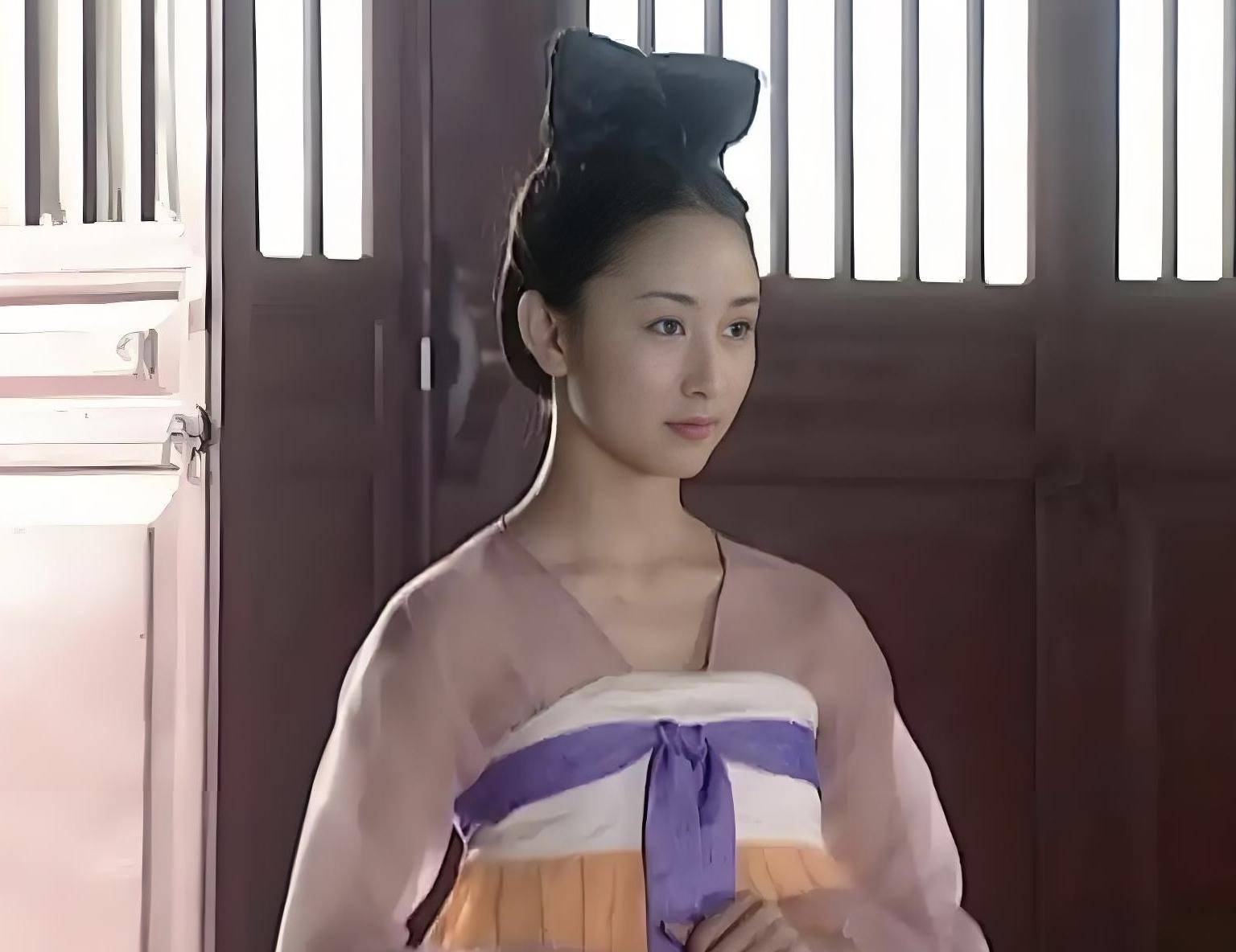 李冰冰胡静美貌被埋没?