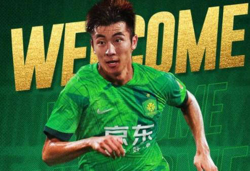 国脚何宇鹏加盟大连英博，助力保级大计